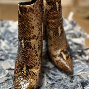 Hot snake print NEVER WORN